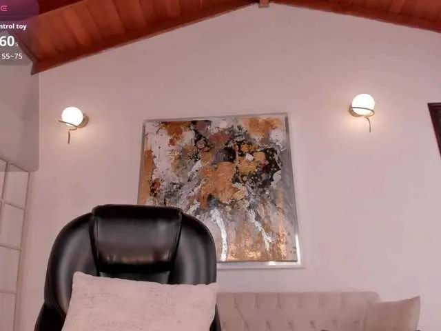 Offline MaddyOwens on BongaCams