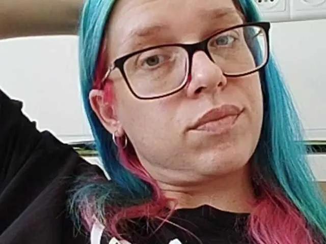 Offline malvinella on BongaCams