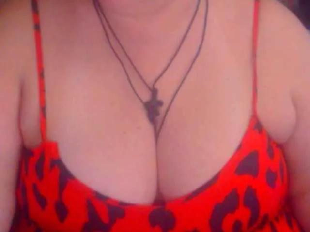 mayalove4u — i'm turned on by obedience, confidence, and a sharp mind that knows when to surrender. teasing glances, slow build-ups, and whispered fantasies make me melt. i crave control, chemistry, and someone who knows how to follow my lead while keeping eye...