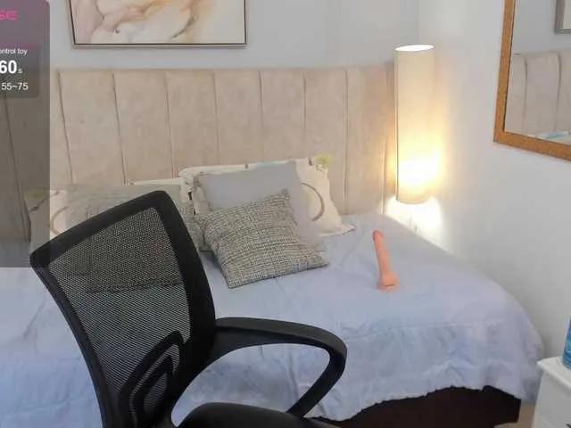 Offline Miaa1 on BongaCams