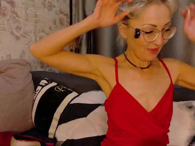 Offline Milforja on BongaCams