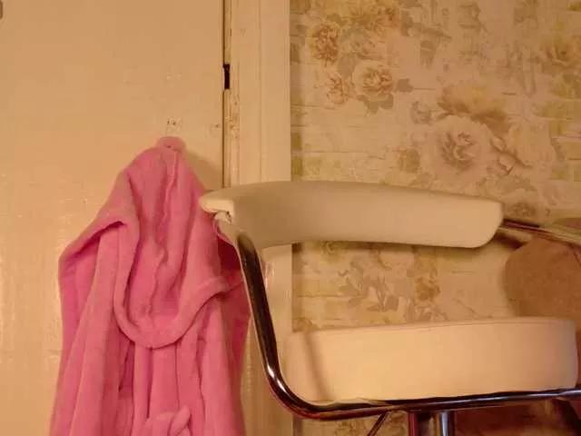 Offline Milforja on BongaCams