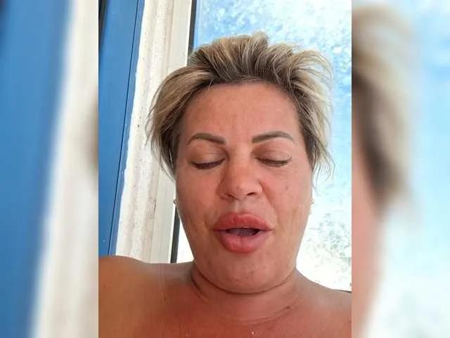 Freechat murr-kitty on BongaCams