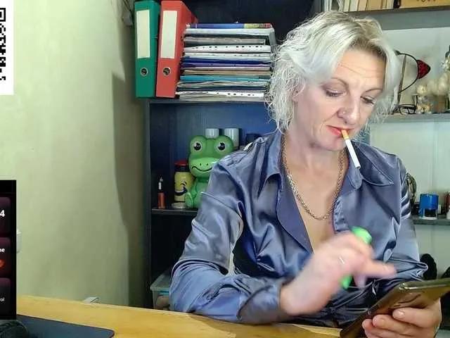 Offline Nadin-slut on BongaCams
