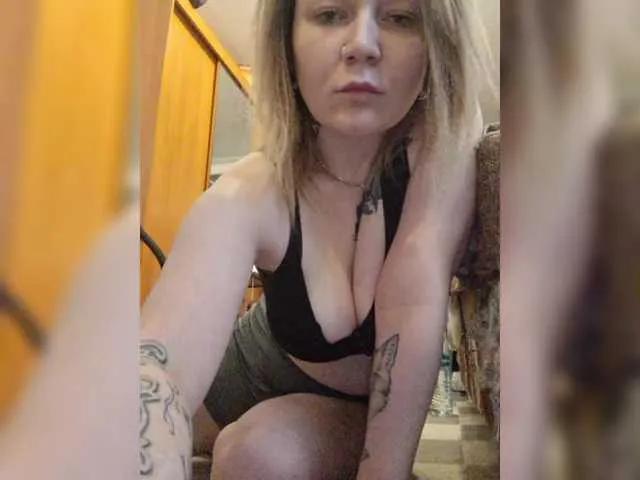 Offline Ozalin on BongaCams