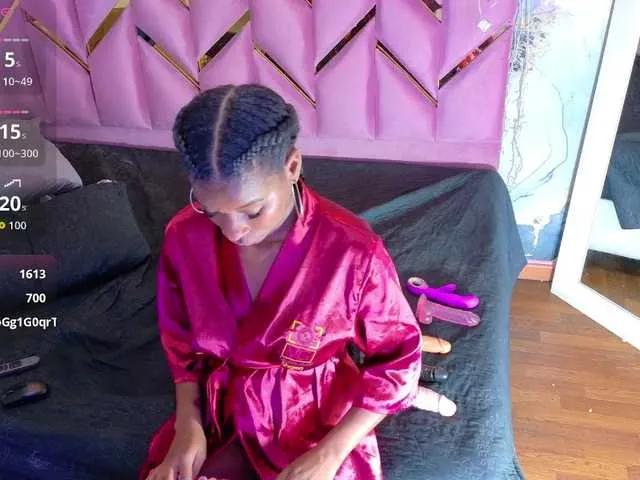 Offline petitelittleebony on BongaCams