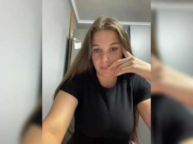 Offline Potifays on BongaCams