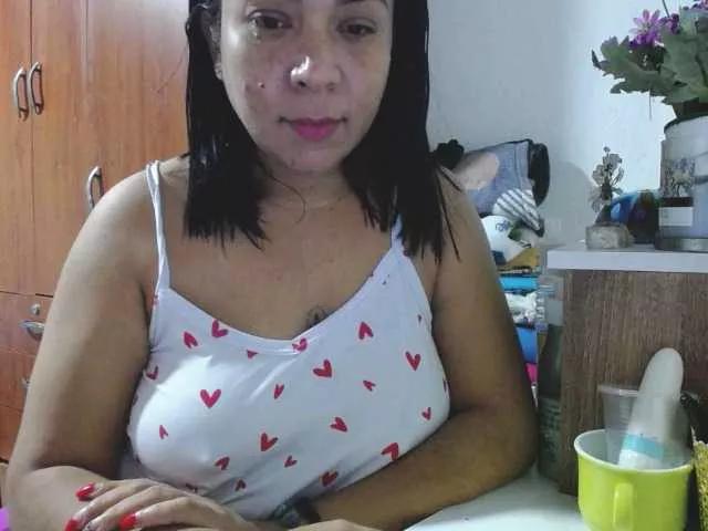 Offline pregnantsaraxxx on BongaCams