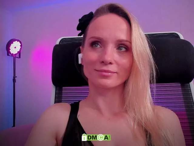 Offline purple-love on BongaCams