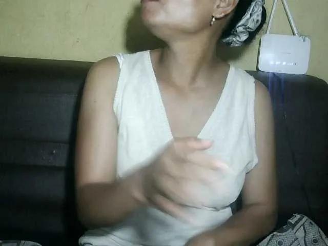 Offline Pussy01lips on BongaCams