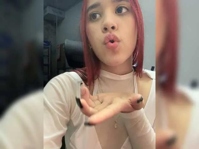Offline RedHeadSusy on BongaCams