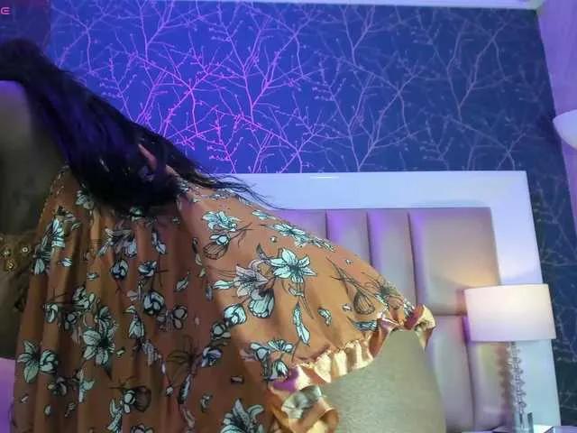 Offline ReinaMiah on BongaCams