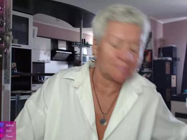 Offline roxana-brooks on BongaCams