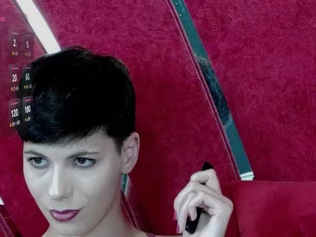 Offline RoxxyRouge on BongaCams