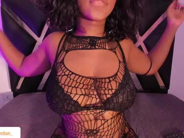 Freechat roxyjordan on BongaCams