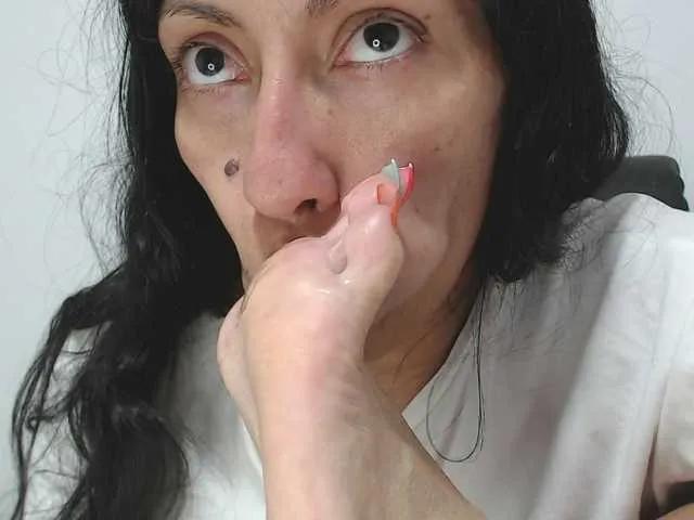 Offline saaramilleer on BongaCams