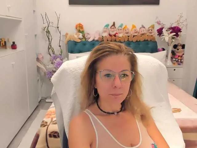Offline SalomeJade on BongaCams