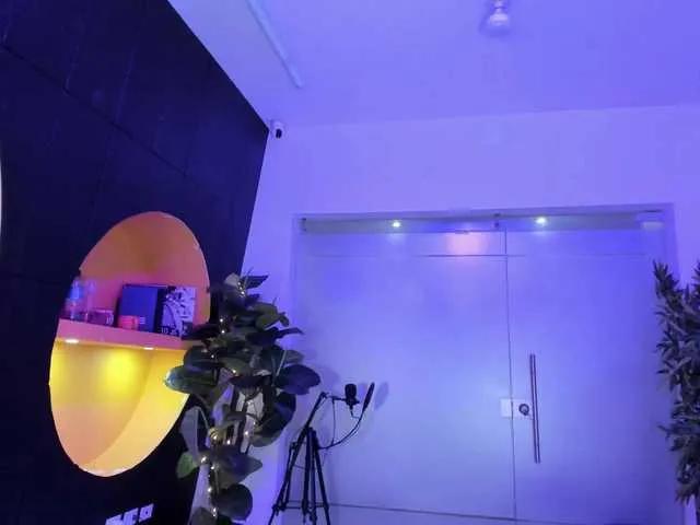 Offline SamantaKane on BongaCams