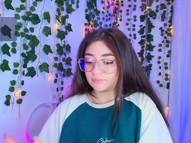 Offline Samii-Evans on BongaCams