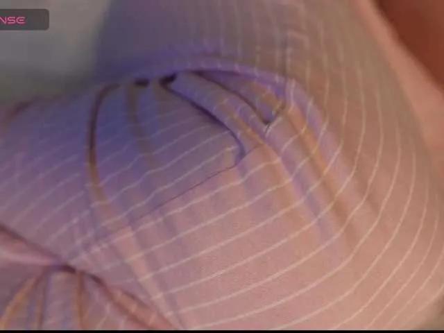 Offline Sara- on BongaCams