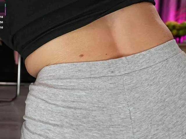 Offline sarahjadore on BongaCams