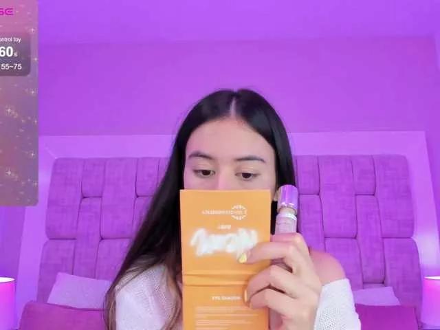 Offline SashaCollinss on BongaCams