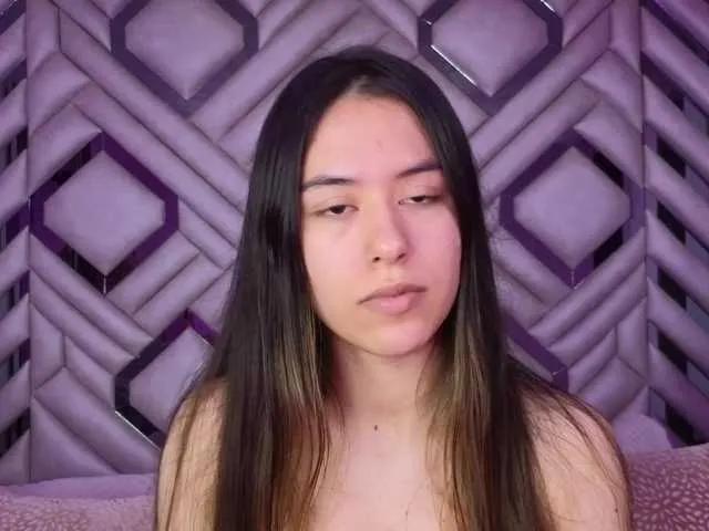 Offline SashaCollinss on BongaCams