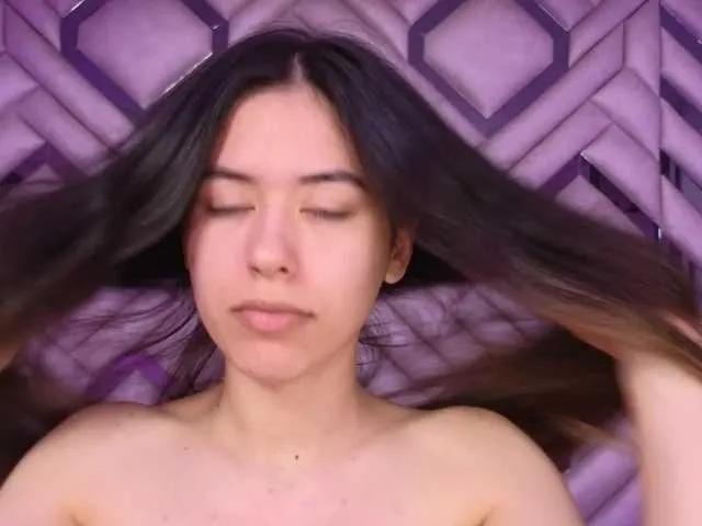 Offline SashaCollinss on BongaCams