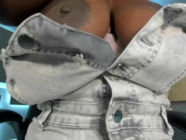 SavannahStorm on BongaCams 