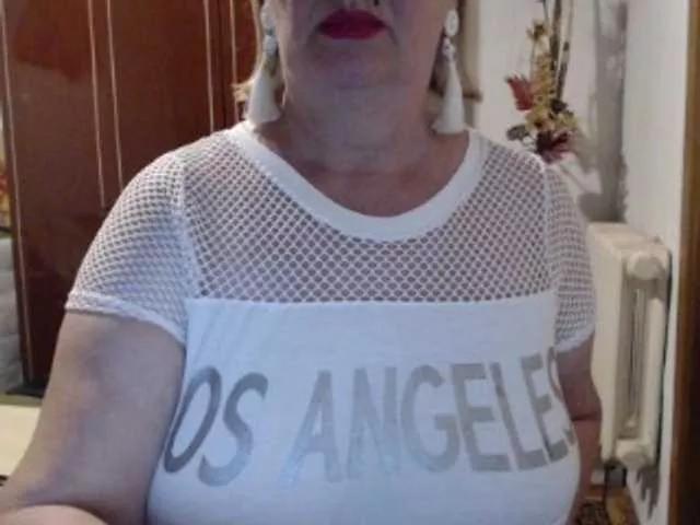 Offline secretfox on BongaCams