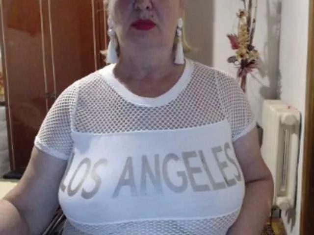 Offline secretfox on BongaCams