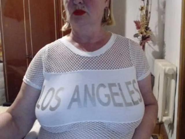 Offline secretfox on BongaCams