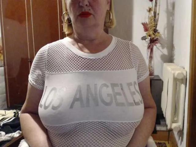 Offline secretfox on BongaCams