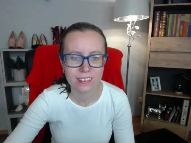 Offline sparkleLizzy on BongaCams