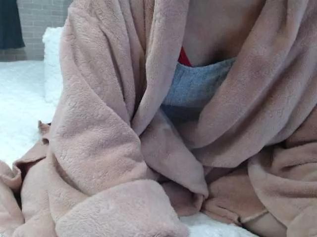 Offline sweetmaju on BongaCams