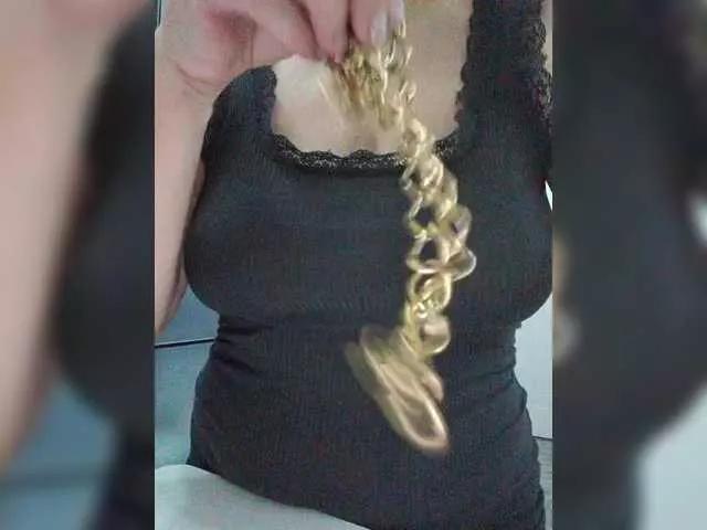 Offline Tata42 on BongaCams