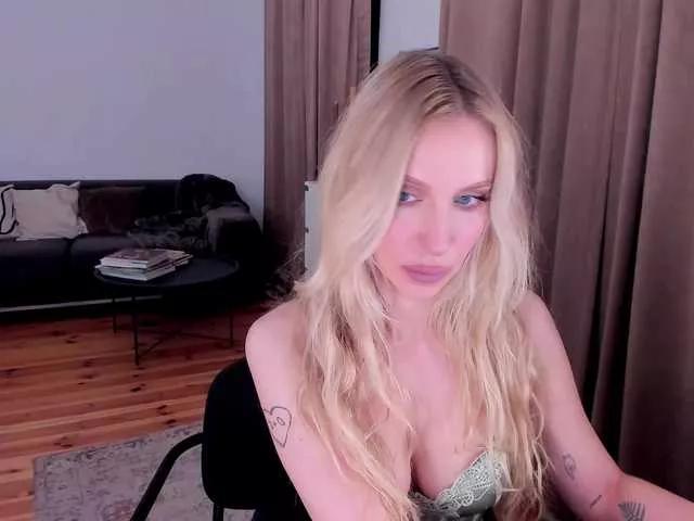 Offline ToxicBlonde on BongaCams