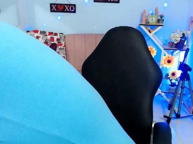 Offline victoria-jones on BongaCams