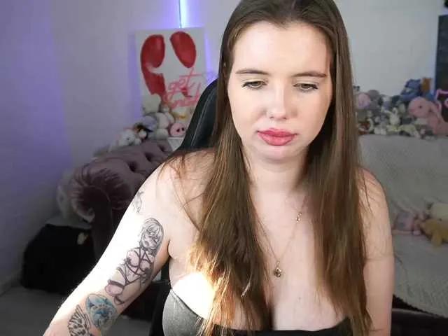 Offline YourSecretDesire on BongaCams