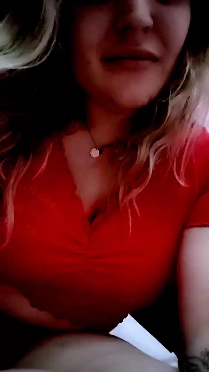 Offline 18Pomposita on Cam4