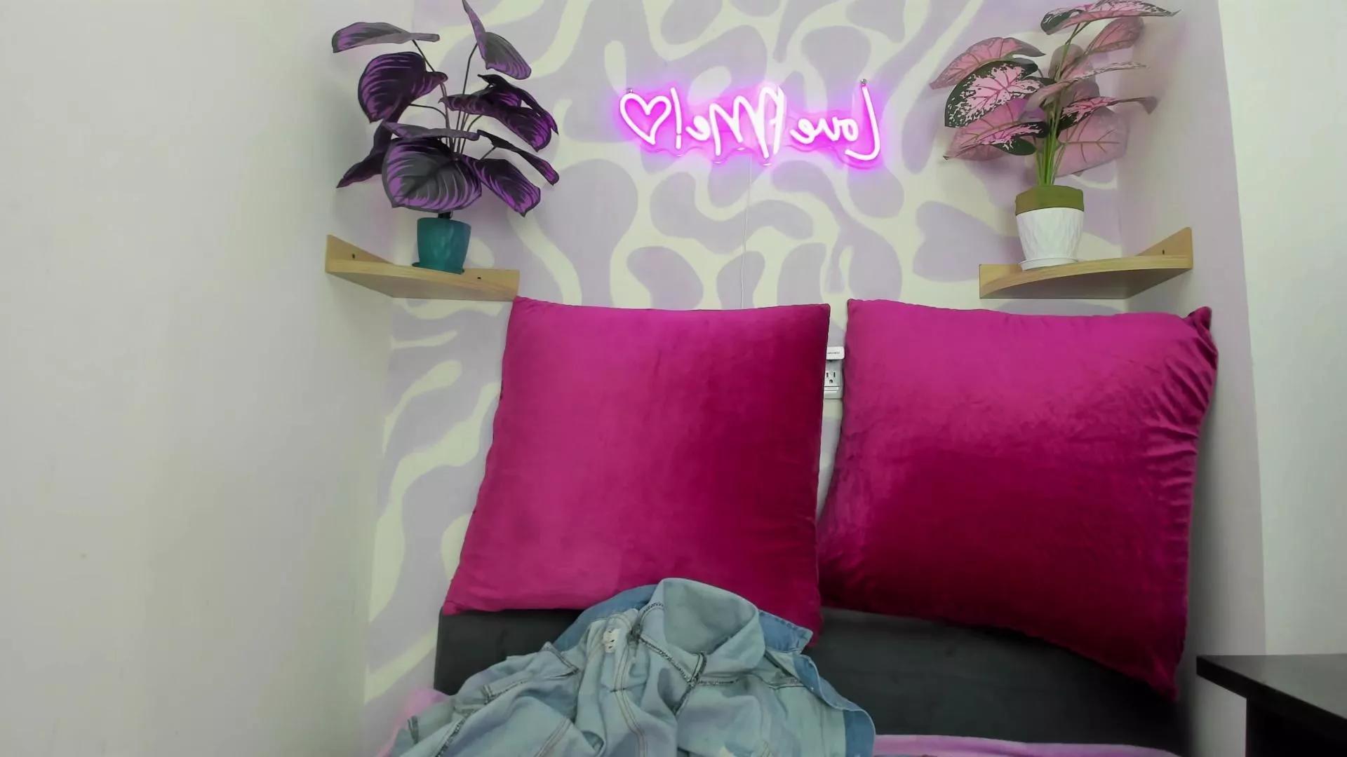 Offline _Little_Ivy on Cam4