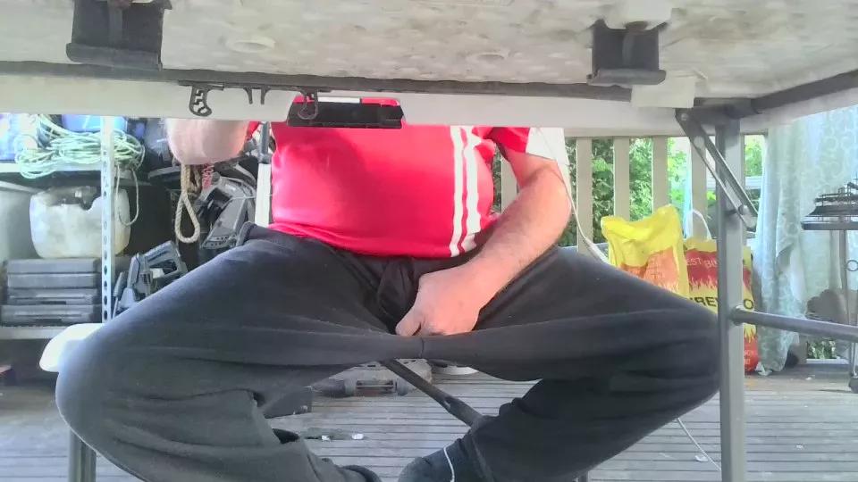 Offline agharry1 on Cam4