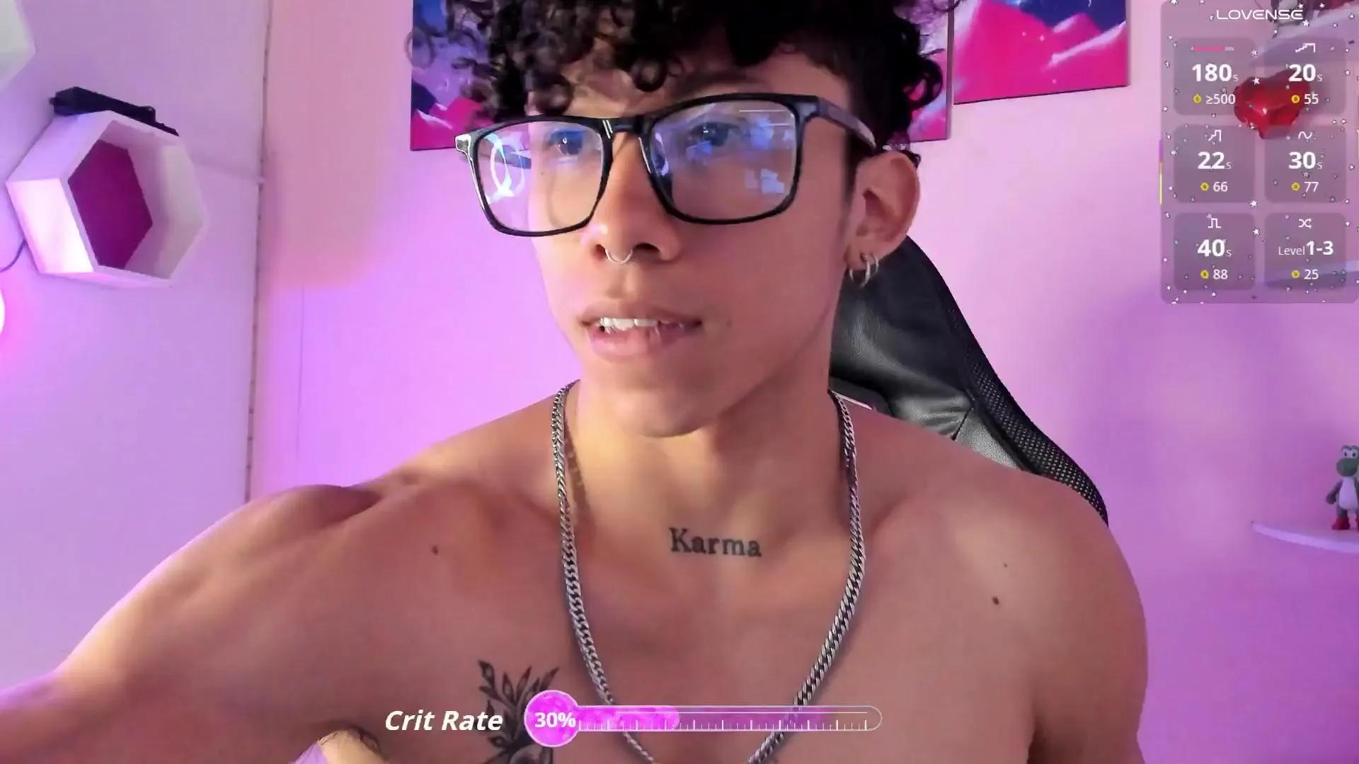 Offline Akaza_ on Cam4