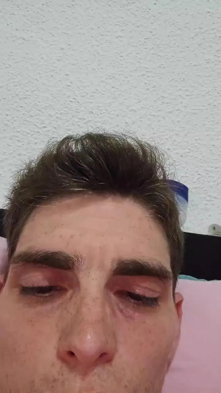 Offline albertillo2 on Cam4