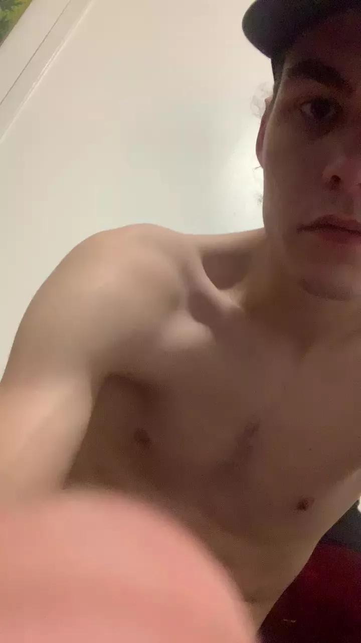 Offline alexandre69xxx on Cam4