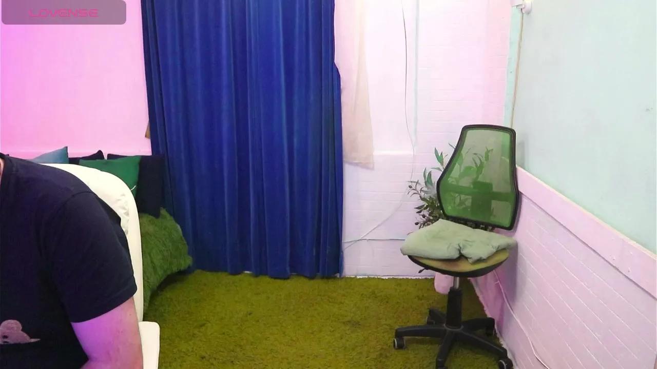 AlisaAleks — Freechat on Cam4