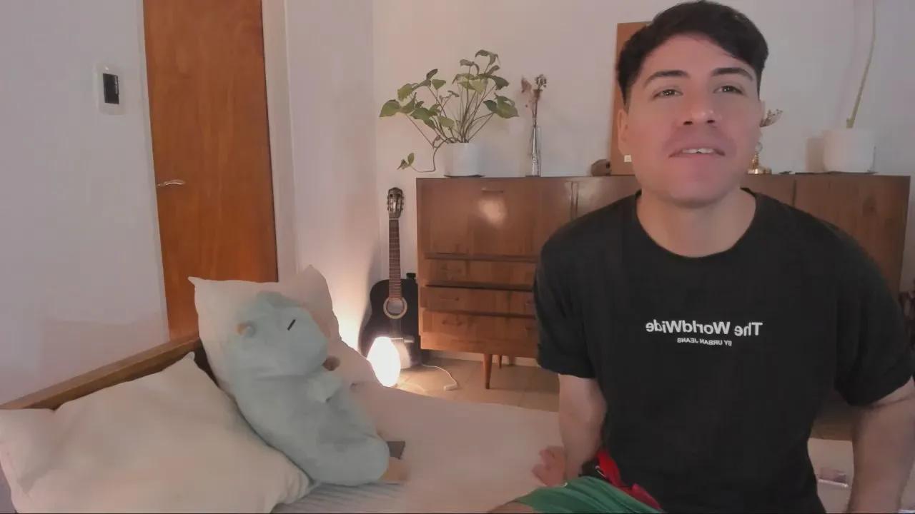 Offline AlisonCortese on Cam4