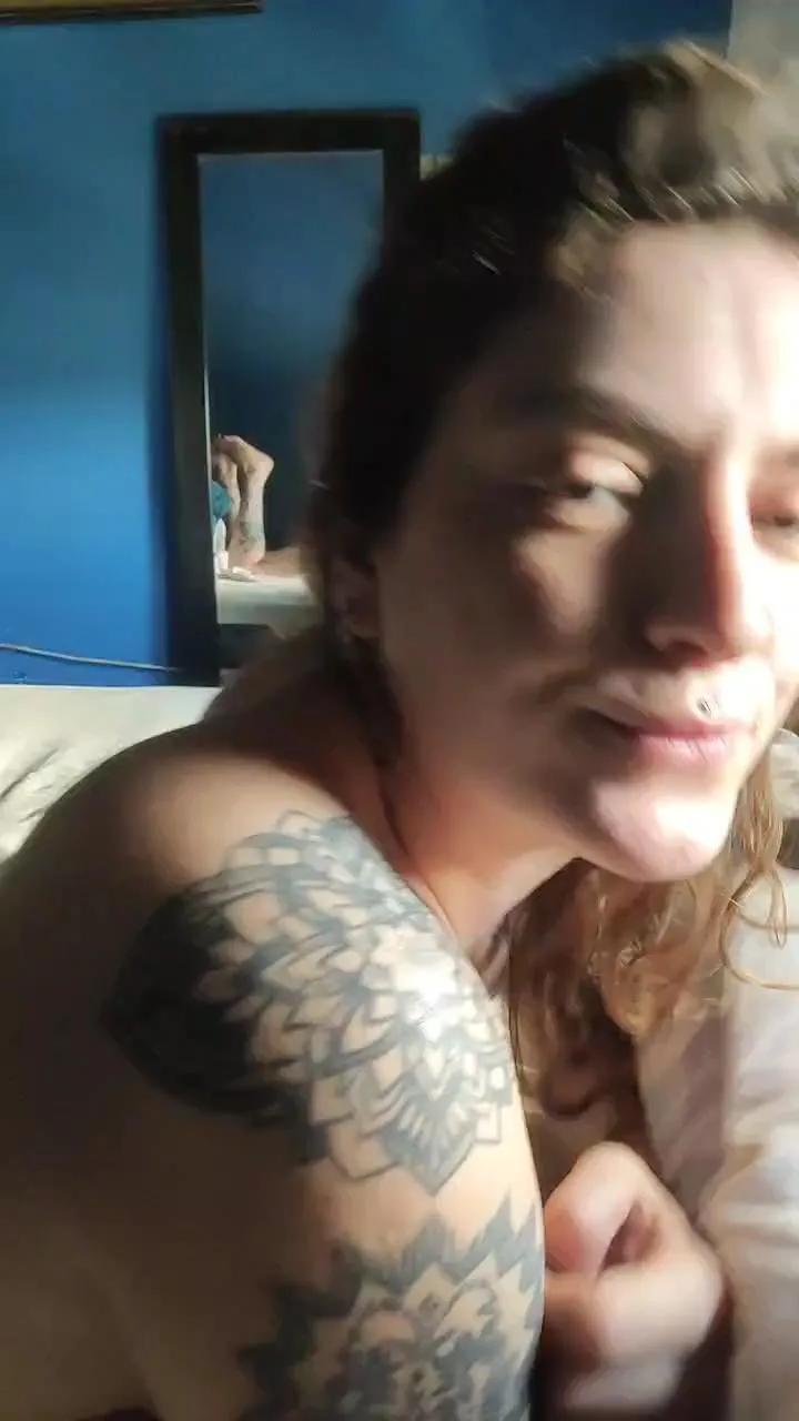 Offline Almita02 on Cam4