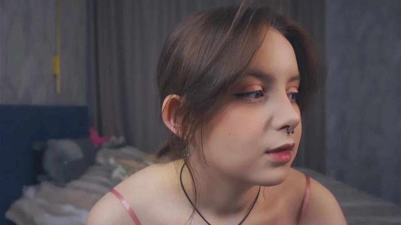 Offline AlodieCoey on Cam4