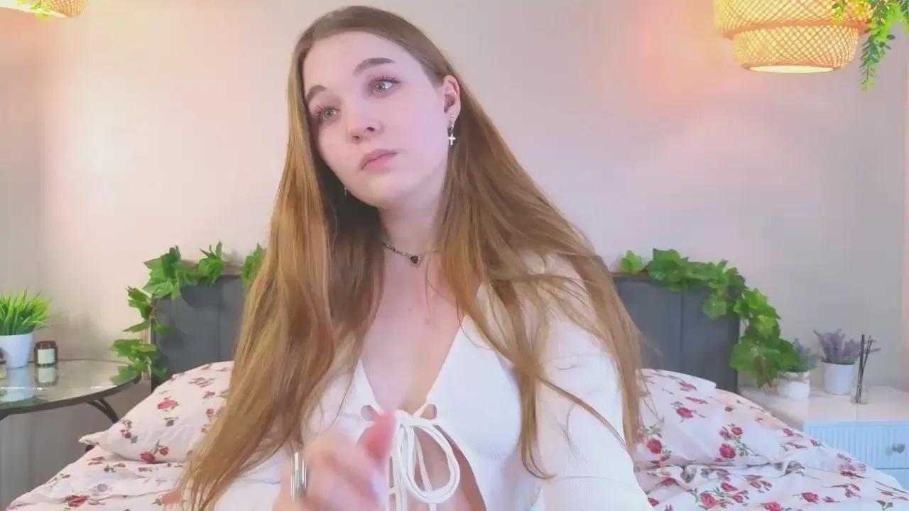 Freechat AlodieFitt on Cam4